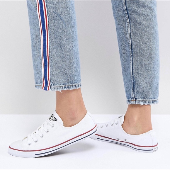 chuck taylor dainty sizing